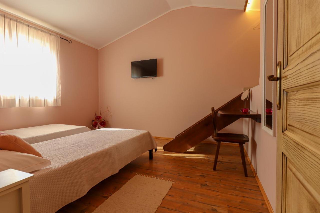 Villa Nona Marija Sveti Lovreč Pazenatički Esterno foto