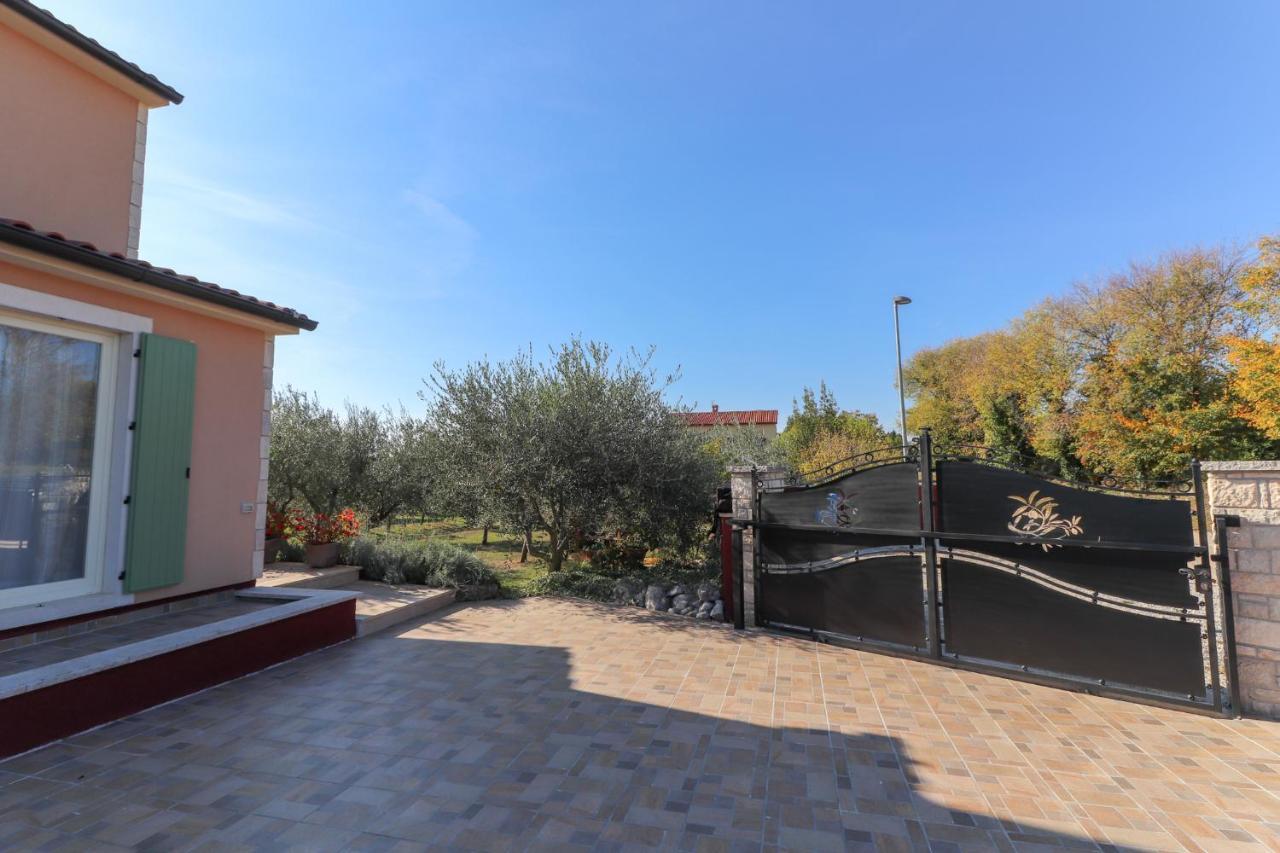 Villa Nona Marija Sveti Lovreč Pazenatički Esterno foto